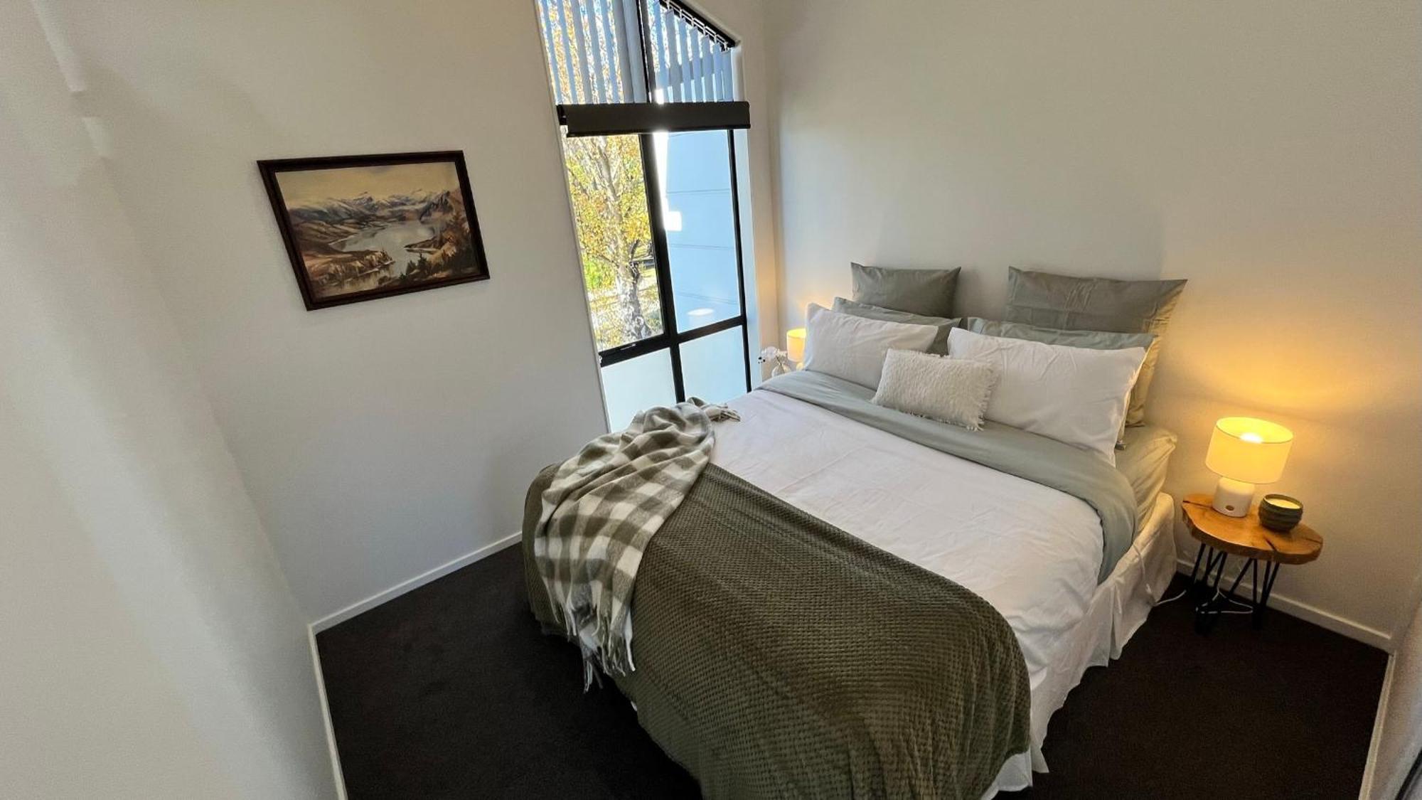 Luxury 2 Bedroom By St James Park ไครสต์เชิร์ช ภายนอก รูปภาพ